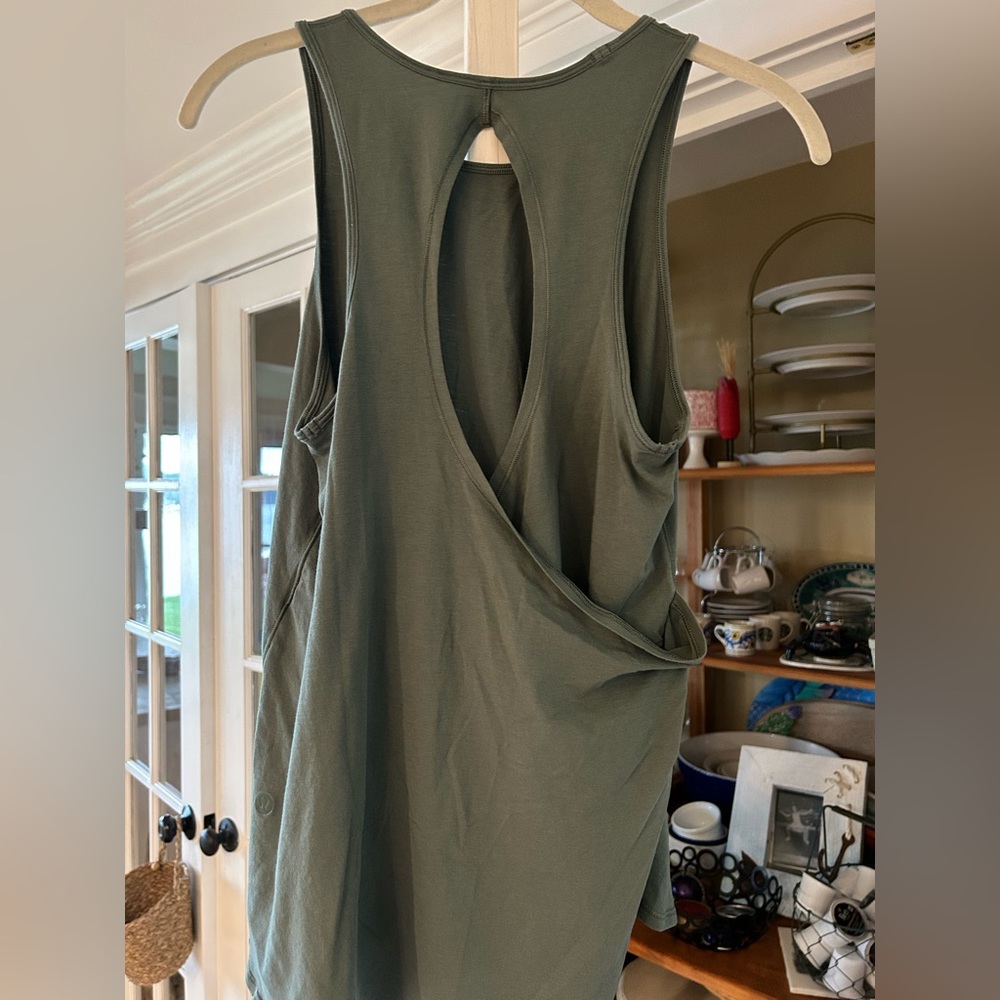 Lululemon Green Open Back Tank Top Size 4